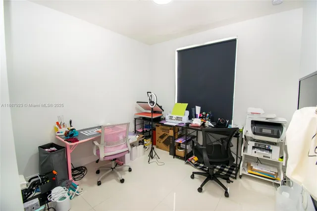 $4,950 | 6320 North W 104th Path, Unit 6320, Doral, FL 33178