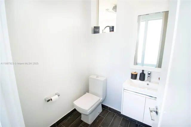 $4,950 | 6320 North W 104th Path, Unit 6320, Doral, FL 33178