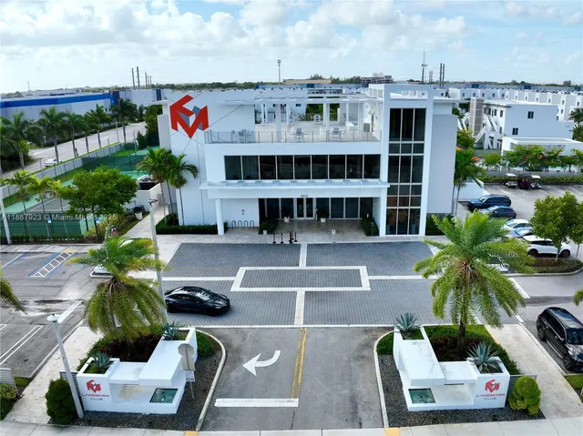 $4,950 | 6320 North W 104th Path, Unit 6320, Doral, FL 33178