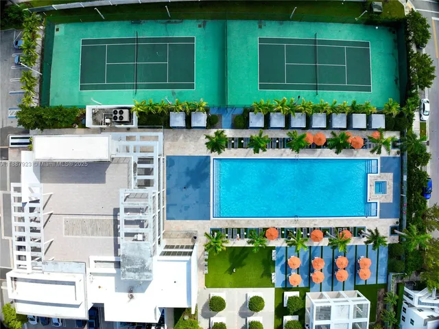 $4,950 | 6320 North W 104th Path, Unit 6320, Doral, FL 33178