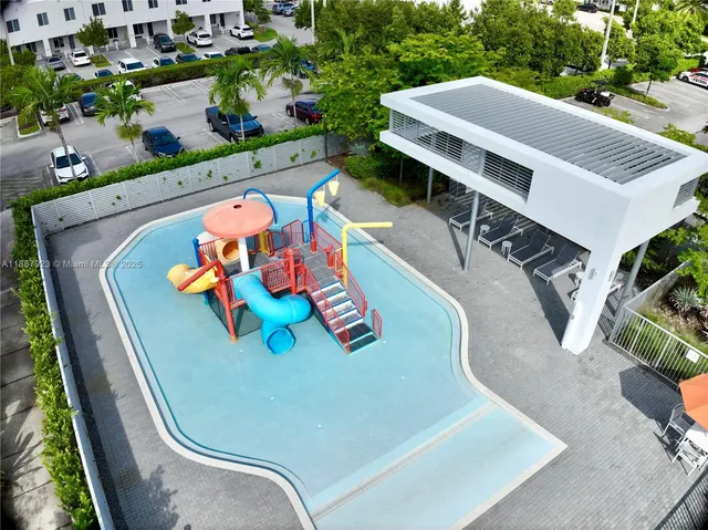 $4,950 | 6320 North W 104th Path, Unit 6320, Doral, FL 33178