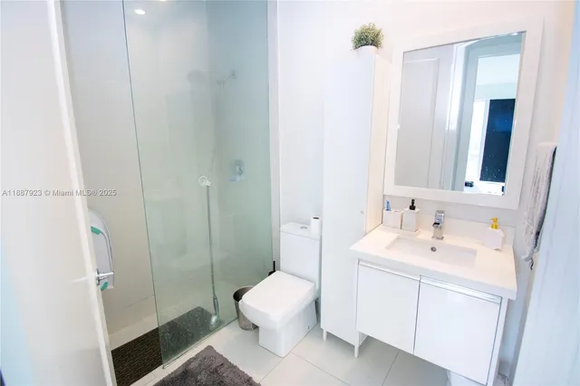 $4,950 | 6320 North W 104th Path, Unit 6320, Doral, FL 33178