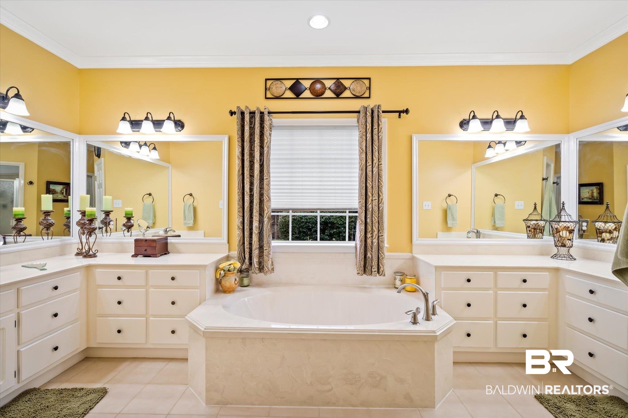 9508 Chamberlain Lane Daphne, AL 36526 - Photo 17 of 32 Primary Bath