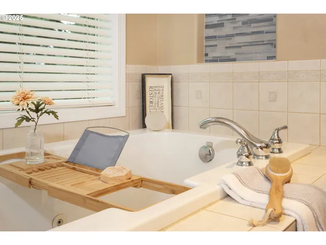 $599,000 | 2206 Northeast 177th Avenue, Vancouver, WA 98684