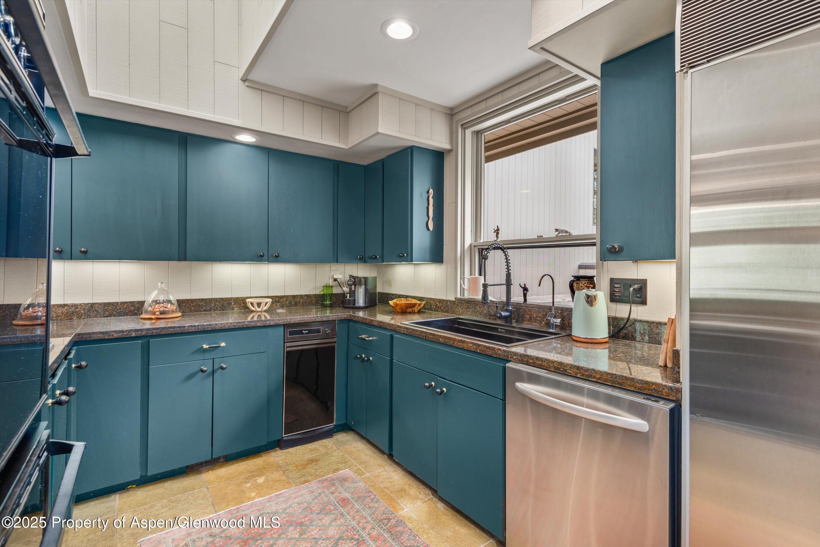 1429 Crystal Lake Road Aspen, CO 81611 - Photo 12 of 27 29-1429CrystalLake_250717029