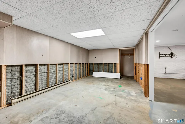 $326,000 | 15 Twin Oaks, Unit 15, New Milford, CT 06776