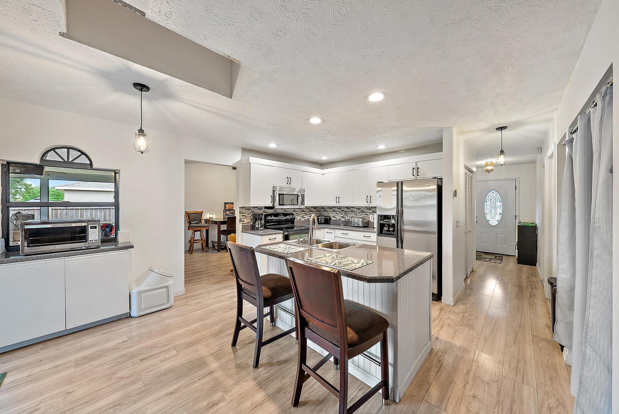 622 Southwest Hogan Street Port St. Lucie, FL 34983 - Photo 2 of 15 Kitchen