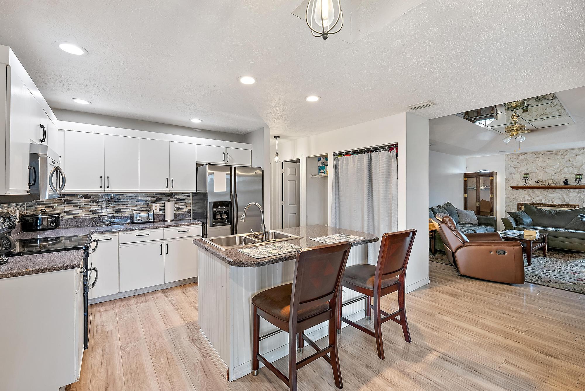 622 Southwest Hogan Street Port St. Lucie, FL 34983 - Photo 3 of 15 Kitchen/ Living