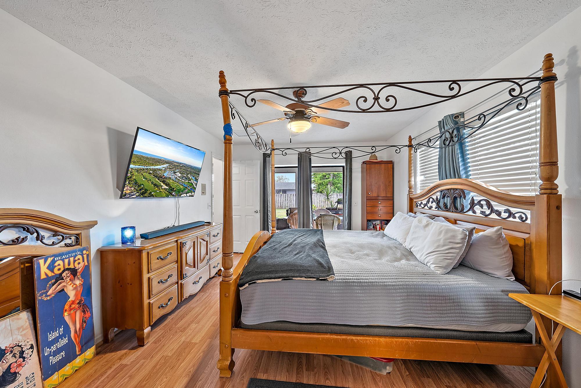 622 Southwest Hogan Street Port St. Lucie, FL 34983 - Photo 8 of 15 Master