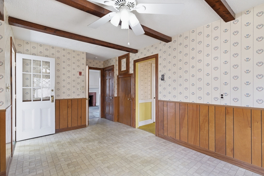 27 Valentine Road Framingham, MA 01702 - Photo 16 of 42 Gallery Image 16