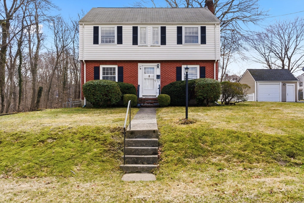 27 Valentine Road Framingham, MA 01702 - Photo 3 of 42 Gallery Image 3