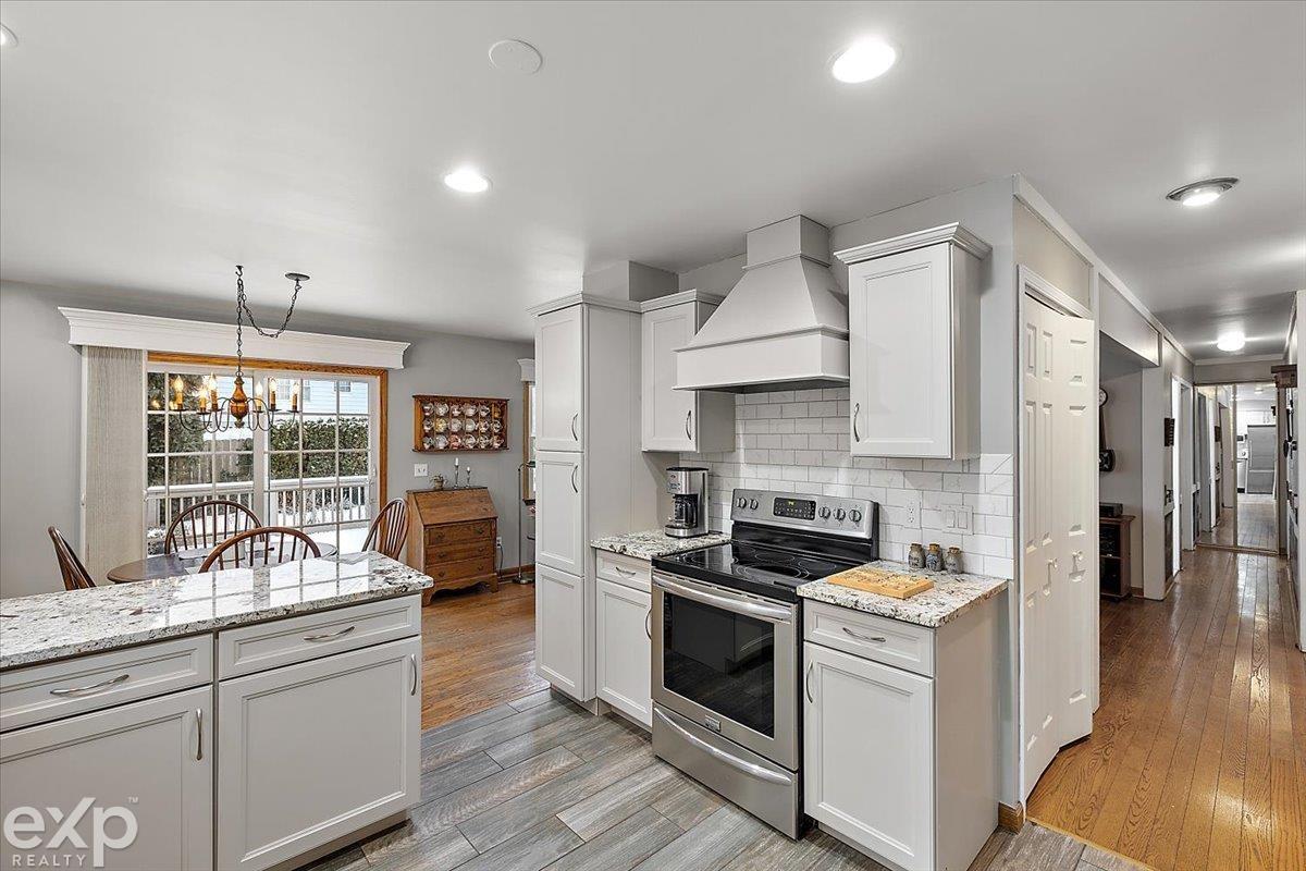 41881 Park Ridge Road Novi, MI 48375 - Photo 24 of 48 50164503-b006c5a8-b48b-4e0e-9cfd-382cbf9fc7aa.JPG