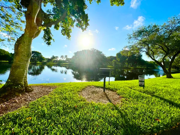 $2,600 | 2025 Lavers Circle, Unit D107, Delray Beach, FL 33444