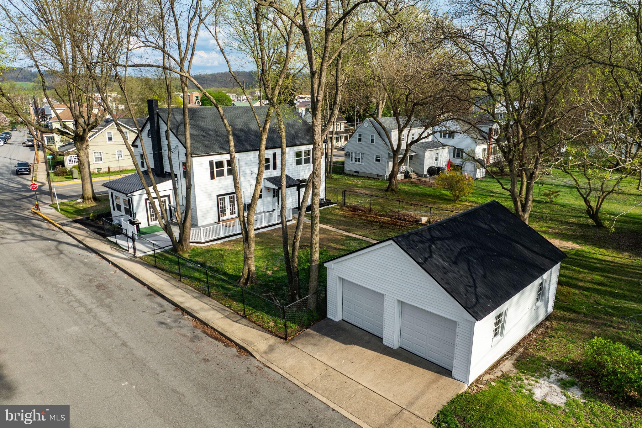 98 Broad Street Selinsgrove, PA 17870 - Photo 16 of 60 garage