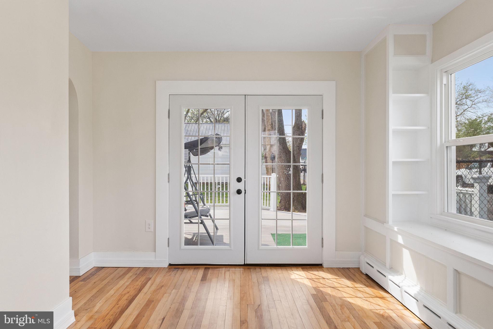 98 Broad Street Selinsgrove, PA 17870 - Photo 30 of 60 sunroom