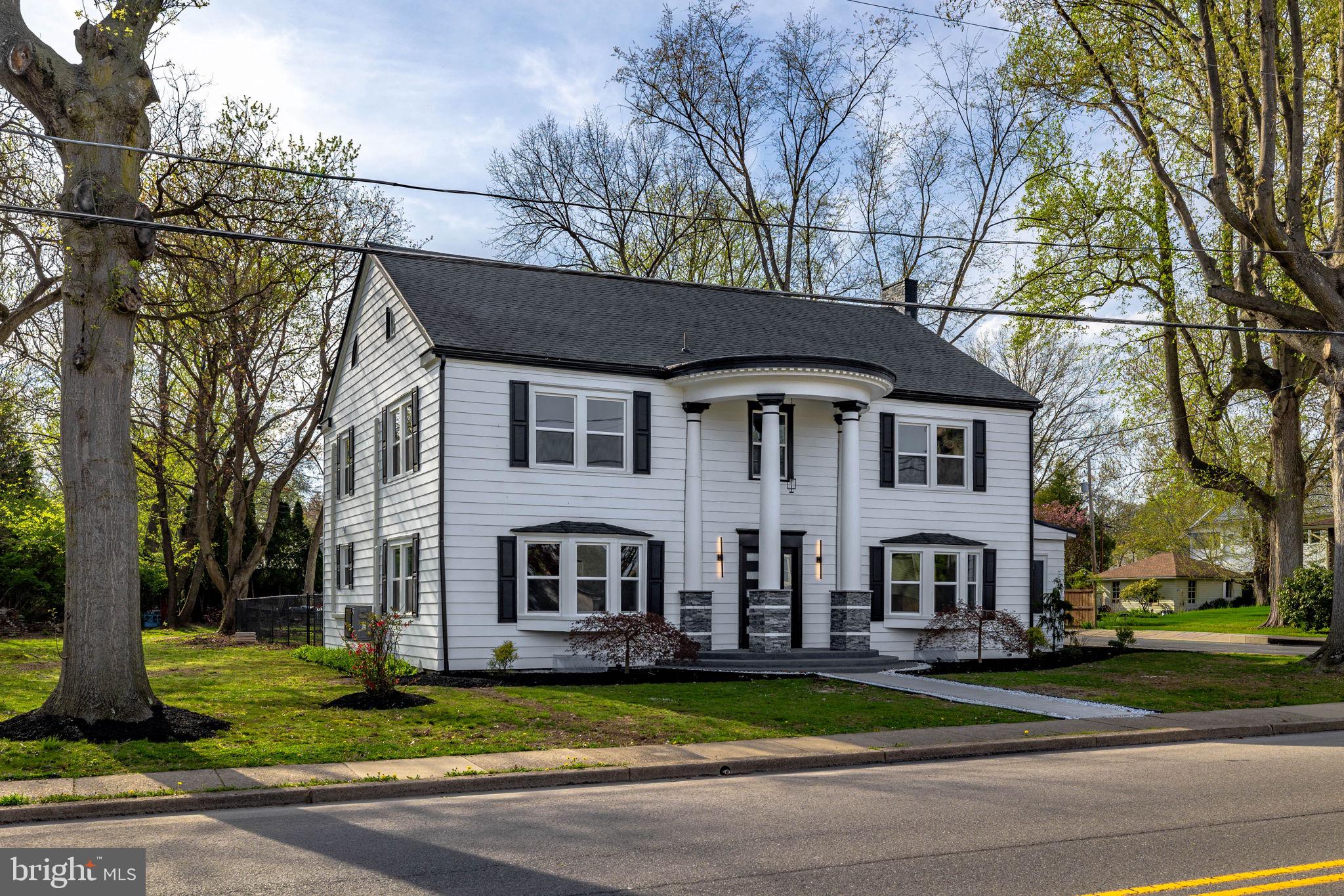 98 Broad Street Selinsgrove, PA 17870 - Photo 3 of 60 Front