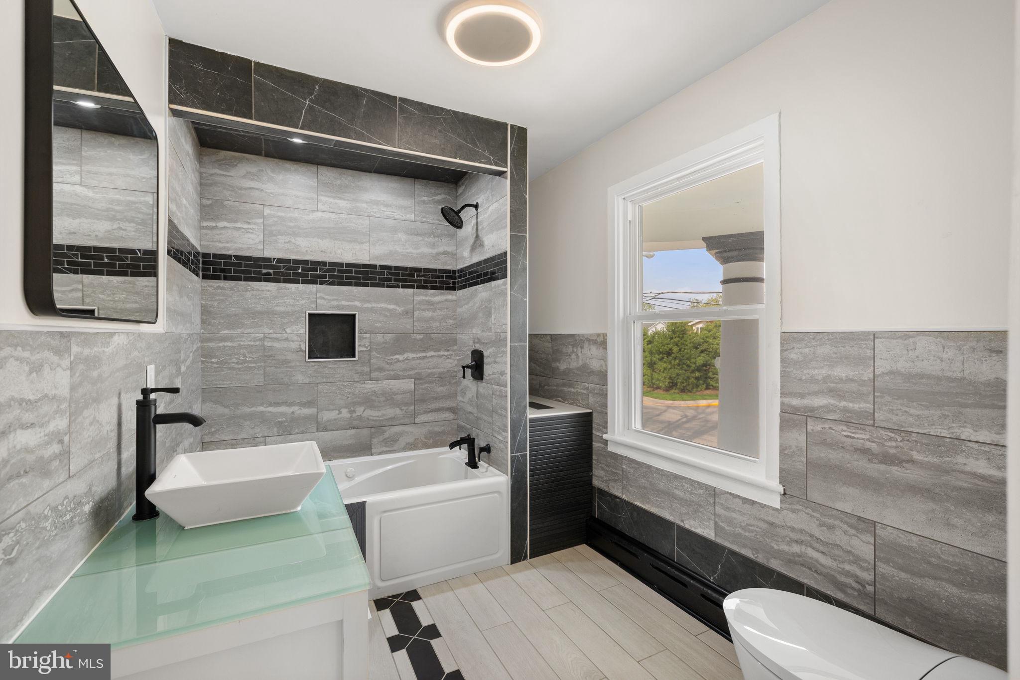 98 Broad Street Selinsgrove, PA 17870 - Photo 45 of 60 primary bath