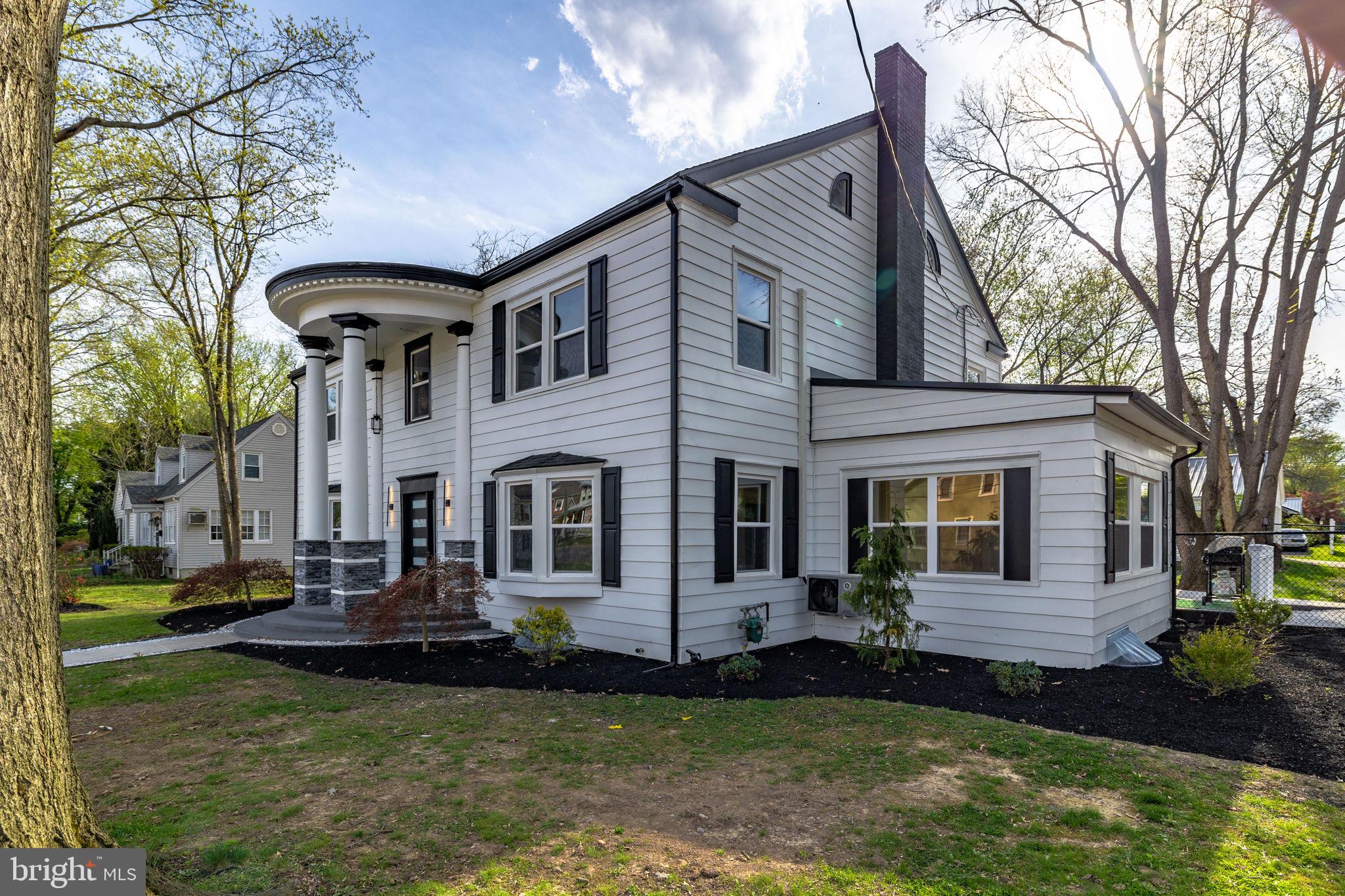 98 Broad Street Selinsgrove, PA 17870 - Photo 8 of 60 Front