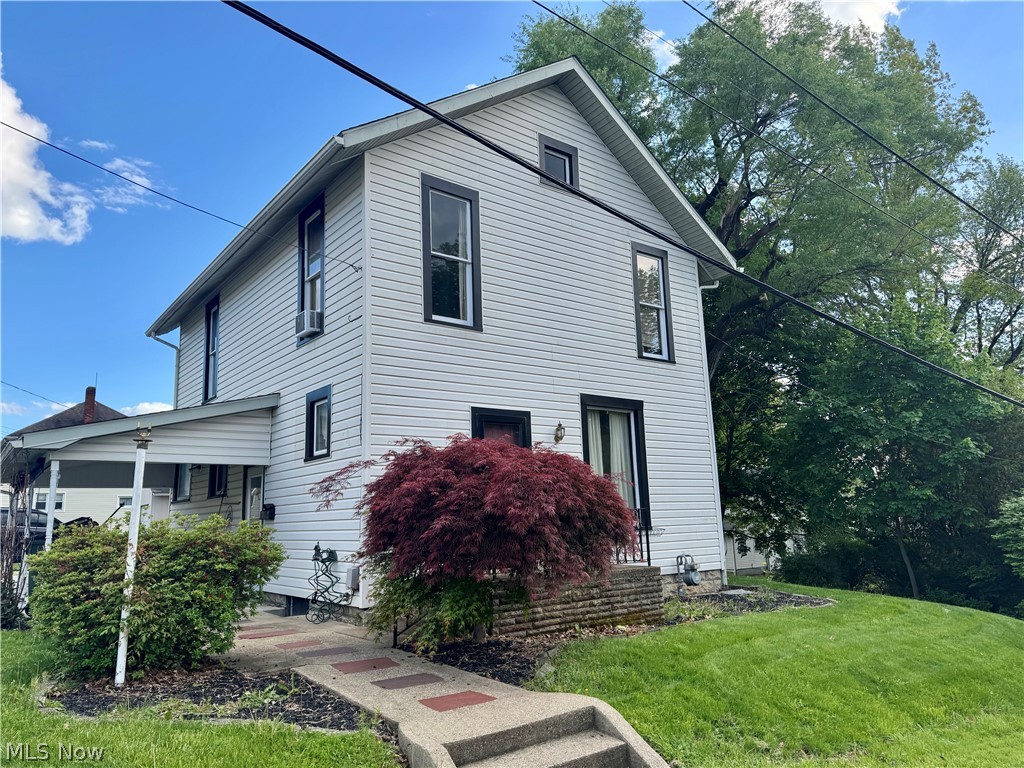 1409 Spring Street Coshocton, OH 43812 - Photo 3 of 21