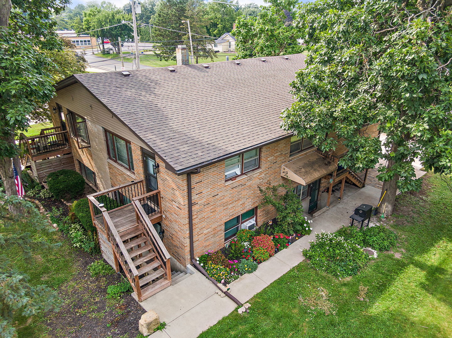 104 High Avenue, Unit C Hampshire, IL 60140 - Photo 16 of 22 an aerial view of a house