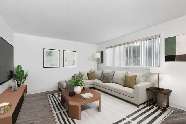 $1,750 | 104 High Avenue, Unit C, Hampshire, IL 60140