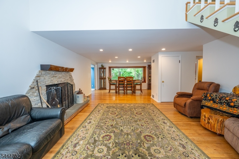 89 Moraine Road Morris Plains, NJ 07950 - Photo 6 of 48