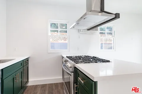 $2,300 | 11951 Missouri Avenue, Los Angeles, CA 90025