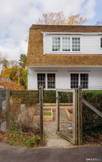 $5,300,000 | 24 Compo Parkway, Westport, CT 06880