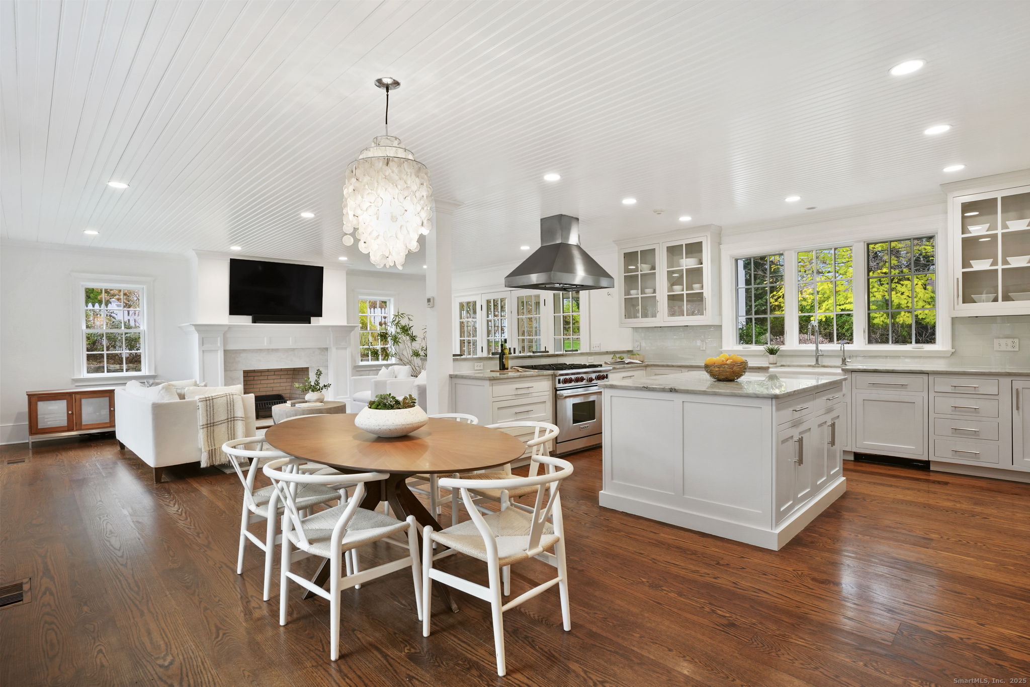 24 Compo Parkway Westport, CT 06880 - Photo 22 of 38