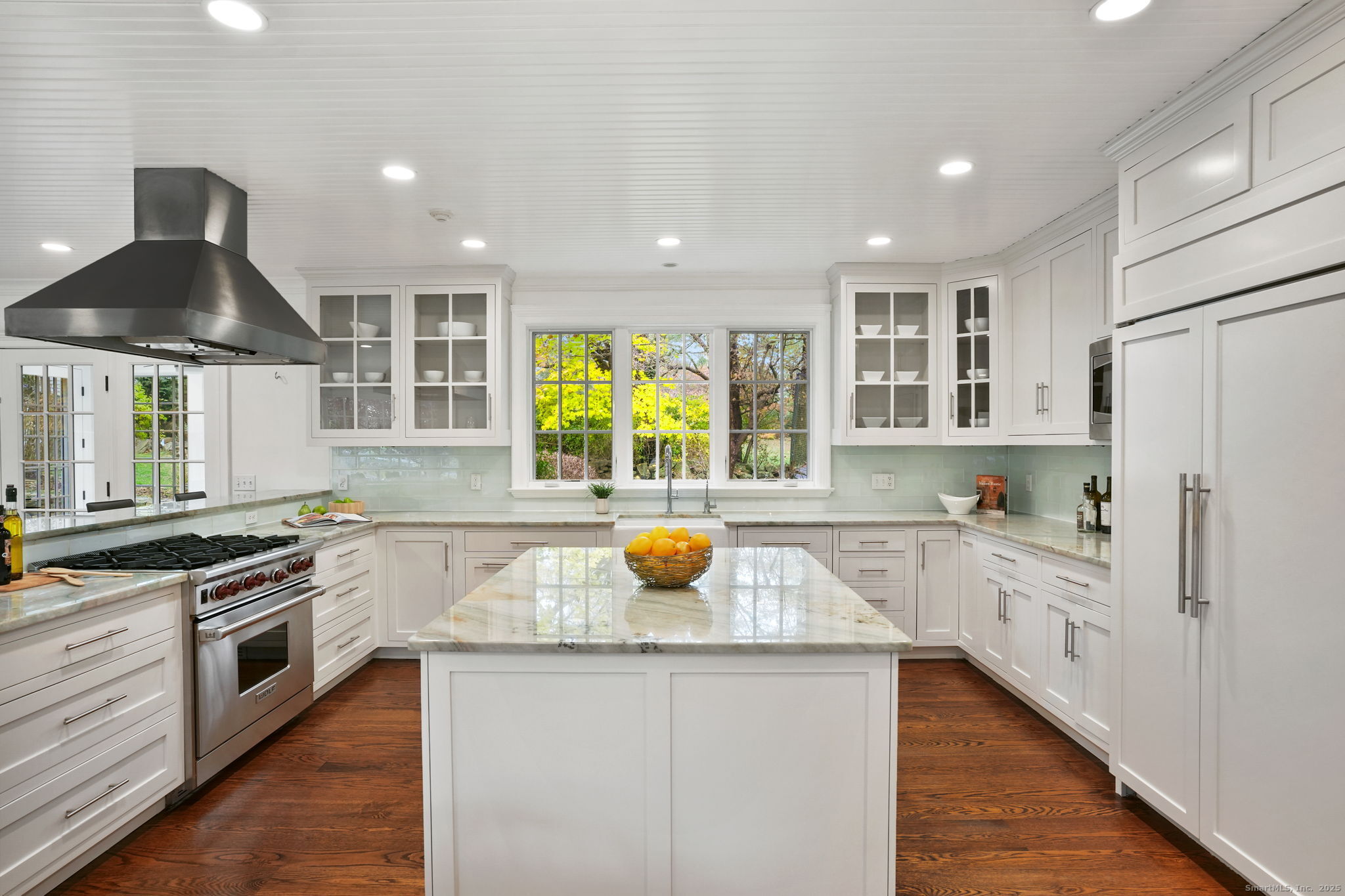 24 Compo Parkway Westport, CT 06880 - Photo 3 of 38