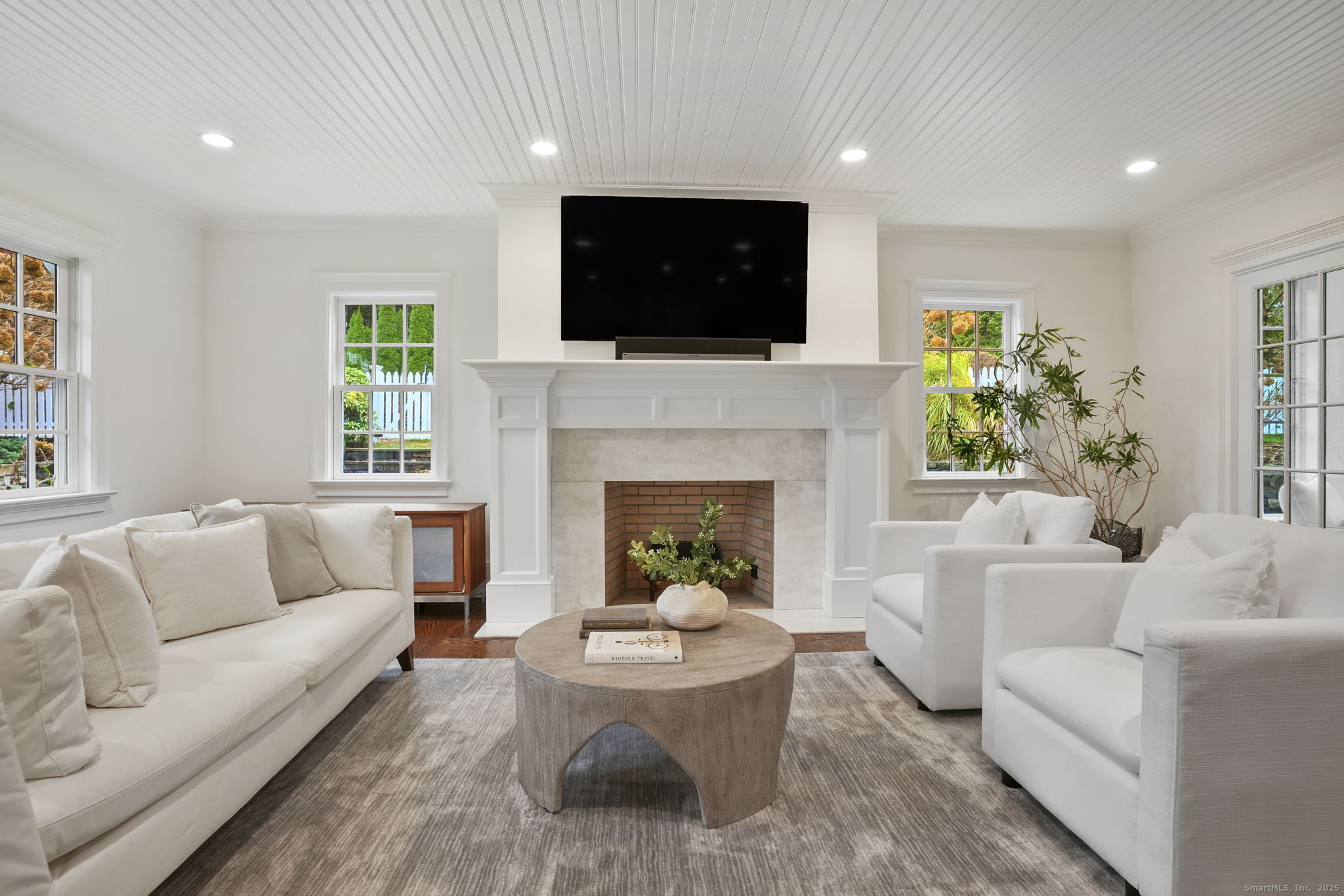 24 Compo Parkway Westport, CT 06880 - Photo 5 of 38