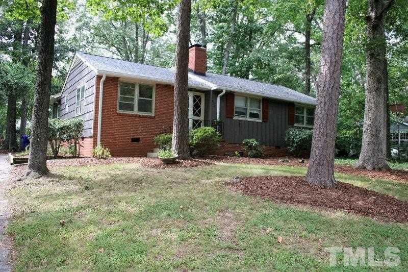 424 Ridgefield Road Chapel Hill, NC 27517 - Photo 1 of 19 Gallery Image 1