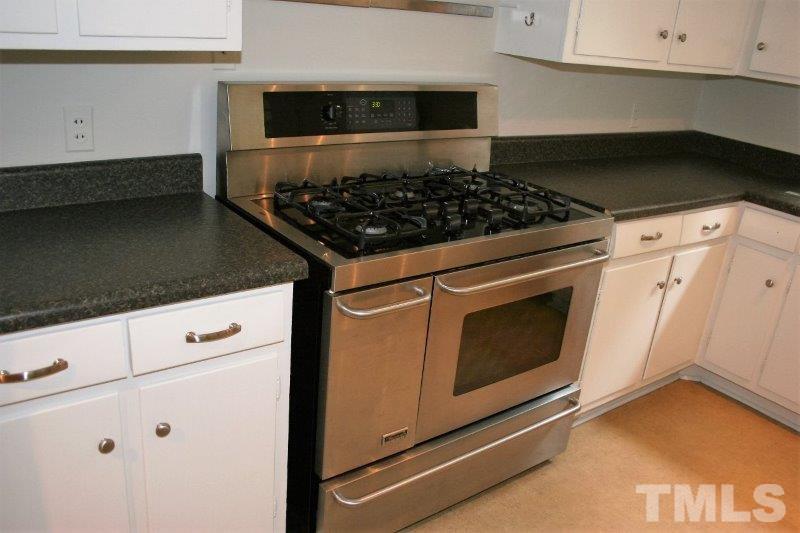 424 Ridgefield Road Chapel Hill, NC 27517 - Photo 4 of 19 Gallery Image 4
