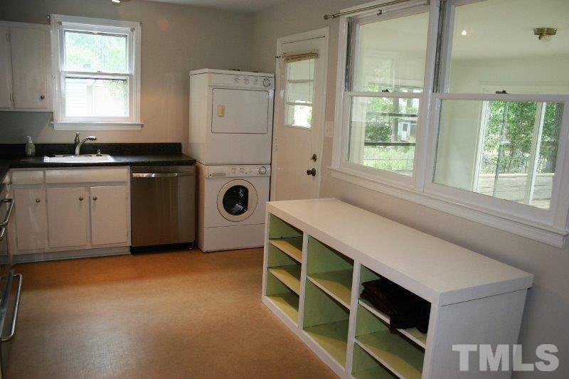 424 Ridgefield Road Chapel Hill, NC 27517 - Photo 5 of 19 Gallery Image 5