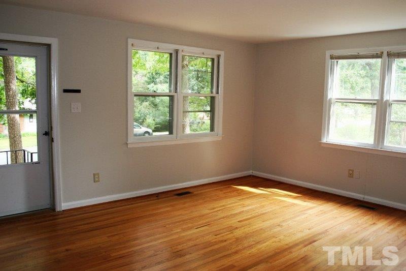 424 Ridgefield Road Chapel Hill, NC 27517 - Photo 7 of 19 Gallery Image 7