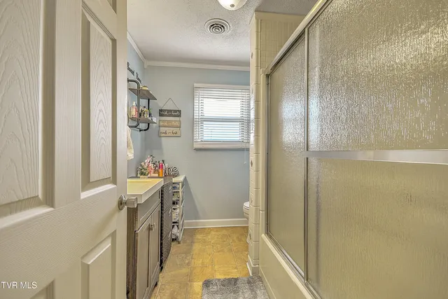 $224,500 | 1801 King College Road, Bristol, TN 37620