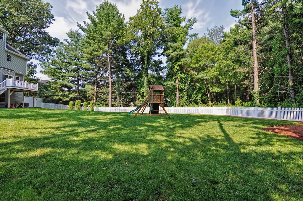 11 Lowell Junction Road Andover, MA 01810 - Photo 4 of 30 Gallery Image 4