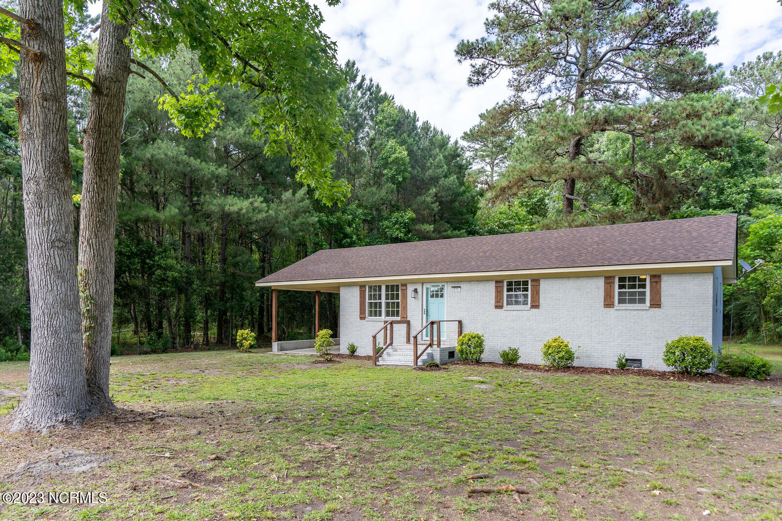 1876 Old Mill Road Wallace, NC 28466 - Photo 1 of 18 Home Front
