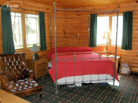 17460 Sharon Road Chesaning, MI 48616 - Photo 11 of 19 20257062-10.JPG