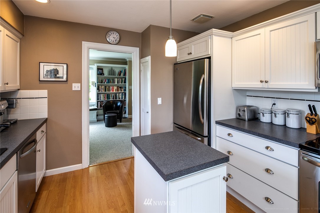 2944 McLeod Road Bellingham, WA 98225 - Photo 8 of 23 Gallery Image 8