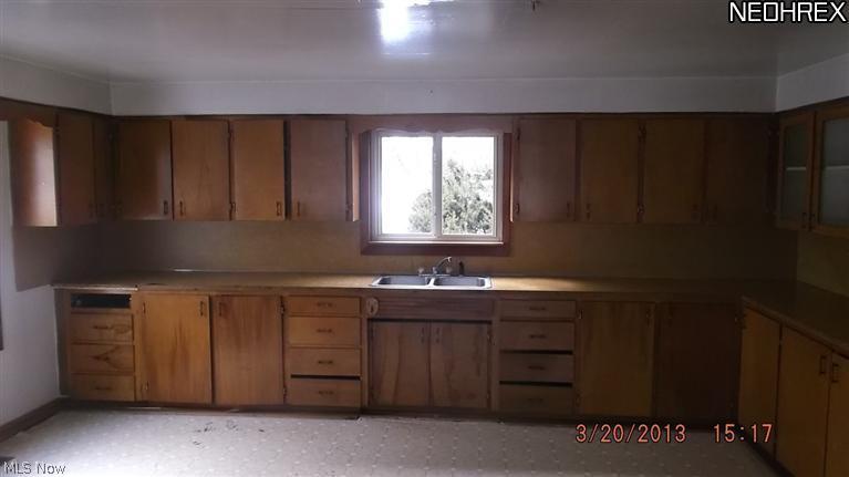 9214 Laird Road Middlefield, OH 44062 - Photo 11 of 15