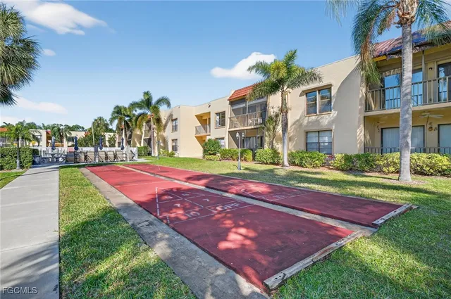 a view of a basketball court