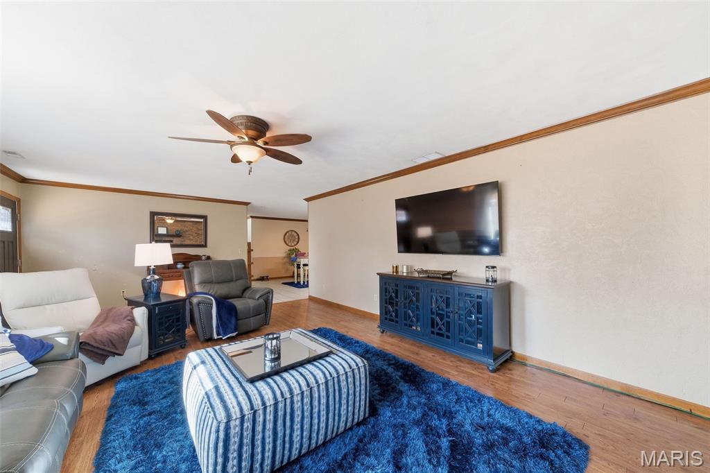 901 College Road Union, MO 63084 - Photo 5 of 31