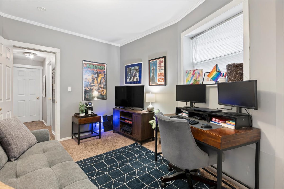3124 West Cullom Avenue, Unit 1 Chicago, IL 60618 - Photo 11 of 20