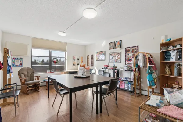 $84,900 | 7600 Golden Valley Road, Unit 405, Golden Valley, MN 55427