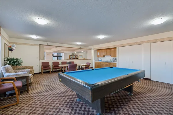 $84,900 | 7600 Golden Valley Road, Unit 405, Golden Valley, MN 55427