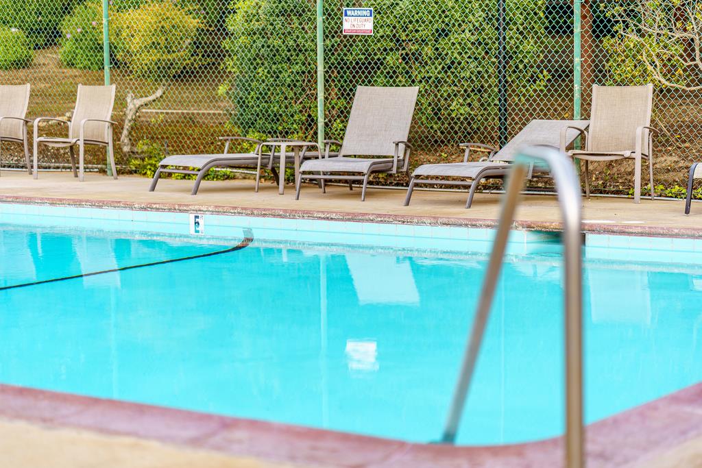 425 Canon Del Sol La Selva Beach, CA 95076 - Photo 49 of 59 an outdoor sitting area with chairs