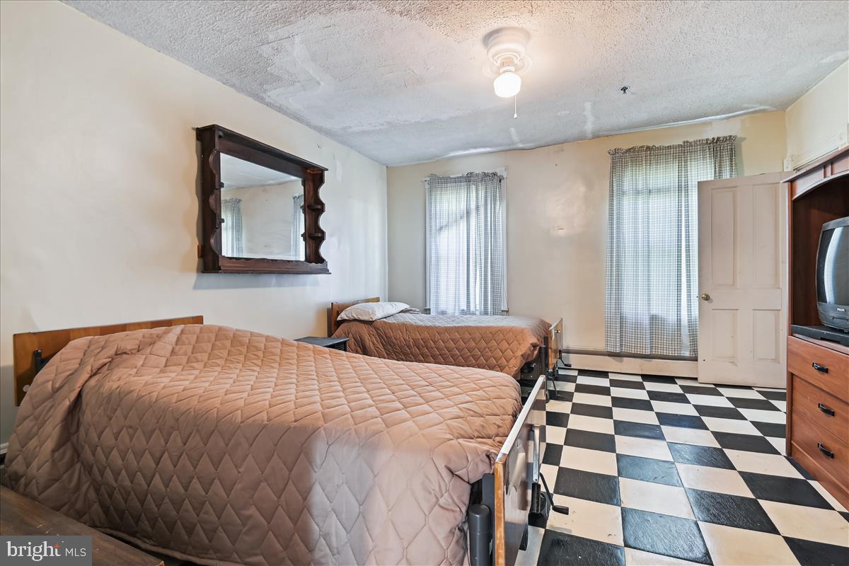 4515 Bowleys Lane Baltimore, MD 21206 - Photo 15 of 37