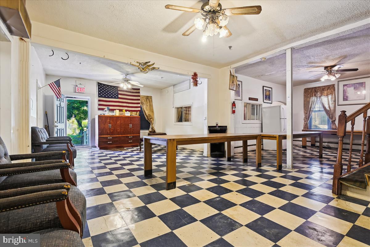 4515 Bowleys Lane Baltimore, MD 21206 - Photo 5 of 37