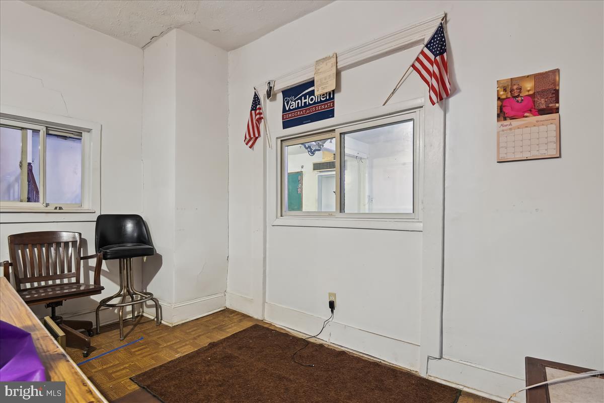 4515 Bowleys Lane Baltimore, MD 21206 - Photo 8 of 37